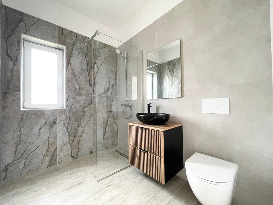 Duplex 4 camere la asfalt Calea Medves