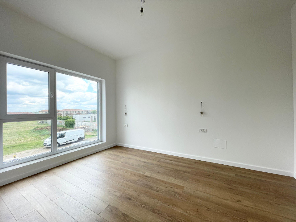 Duplex 4 camere la asfalt Calea Medves
