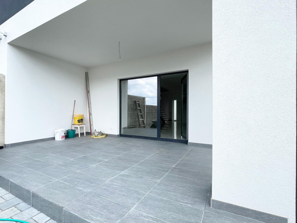 Duplex 4 camere la asfalt Calea Medves