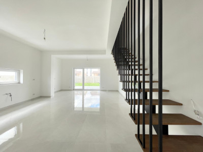 Duplex 4 camere la asfalt Calea Medves
