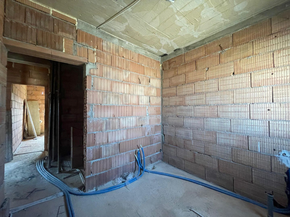 Duplex 4 camere, 105mp, 290 teren, P+1- la cheie Mosnita Noua