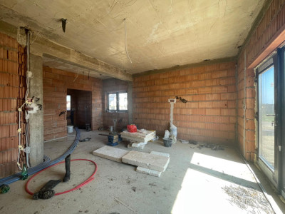 Duplex 4 camere, 105mp, 290 teren, P+1- la cheie Mosnita Noua