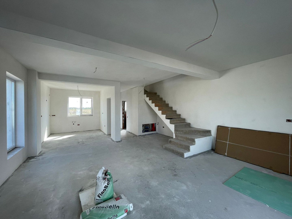 Duplex modern 4 camere la asfalt Mosnita Calea Medves