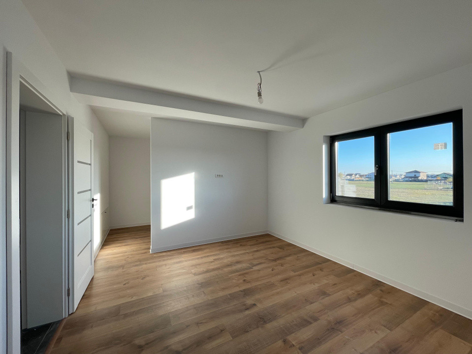 Duplex despartit prin camera tehnica  finisaje premium Mosnita