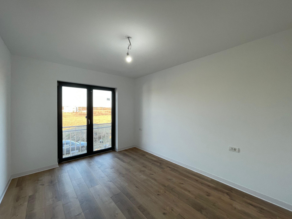 Duplex despartit prin camera tehnica  finisaje premium Mosnita