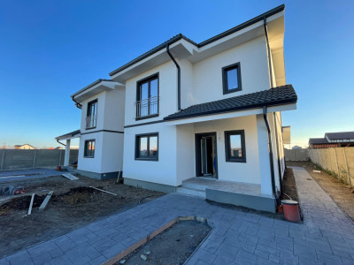 Duplex despartit prin camera tehnica  finisaje premium Mosnita