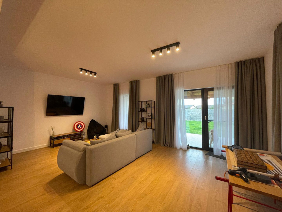 Duplex cu 4 camere mobilat si utila Mosnita Veche