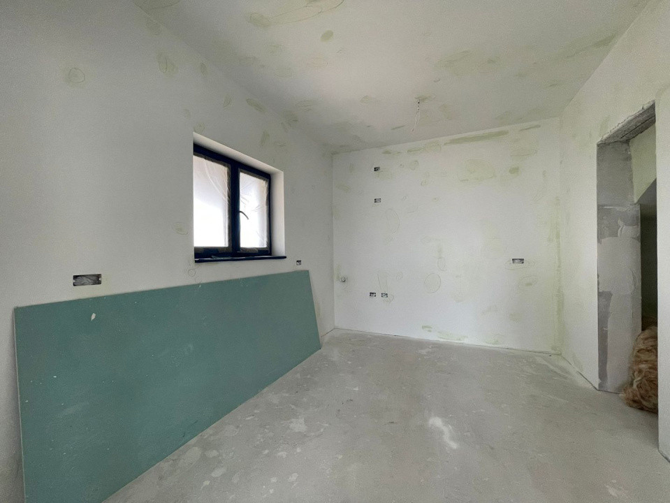 Casa individuala 4 camere si garaj Mosnita Veche