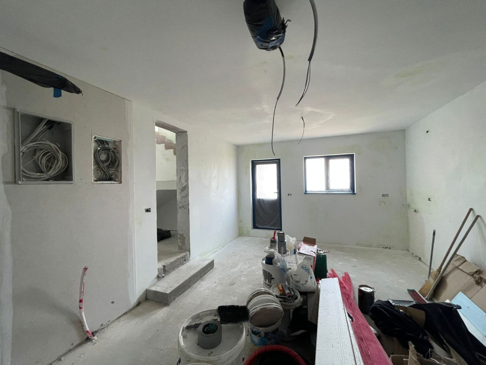 Casa individuala 4 camere si garaj Mosnita Veche