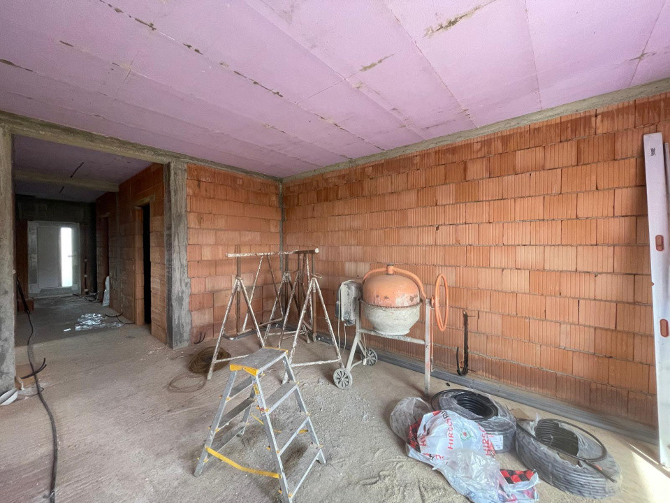 Duplex pe parter 3 camere si dressing Mosnita Veche Drumul Boilor