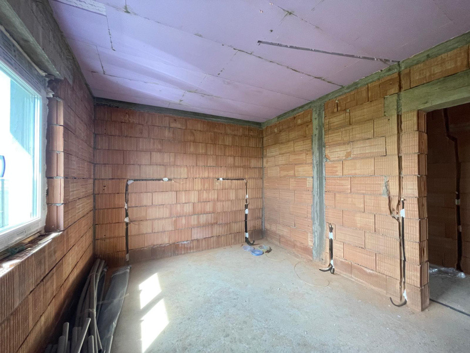 Duplex pe parter 3 camere si dressing Mosnita Veche Drumul Boilor