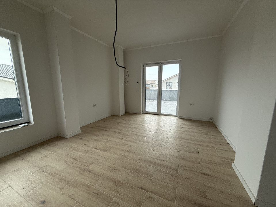 Apartament spatios, 4 camere, 75 mp utili + 35 mp terasa - Giroc
