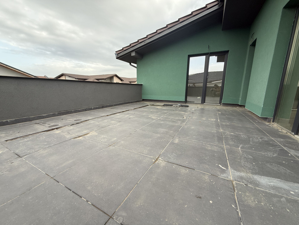 Apartament spatios, 4 camere, 75 mp utili + 35 mp terasa - Giroc