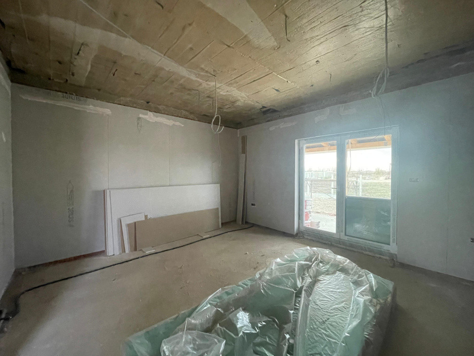 Duplex 4 camere despartit prin camera tehnica Calea Medves Mosnita