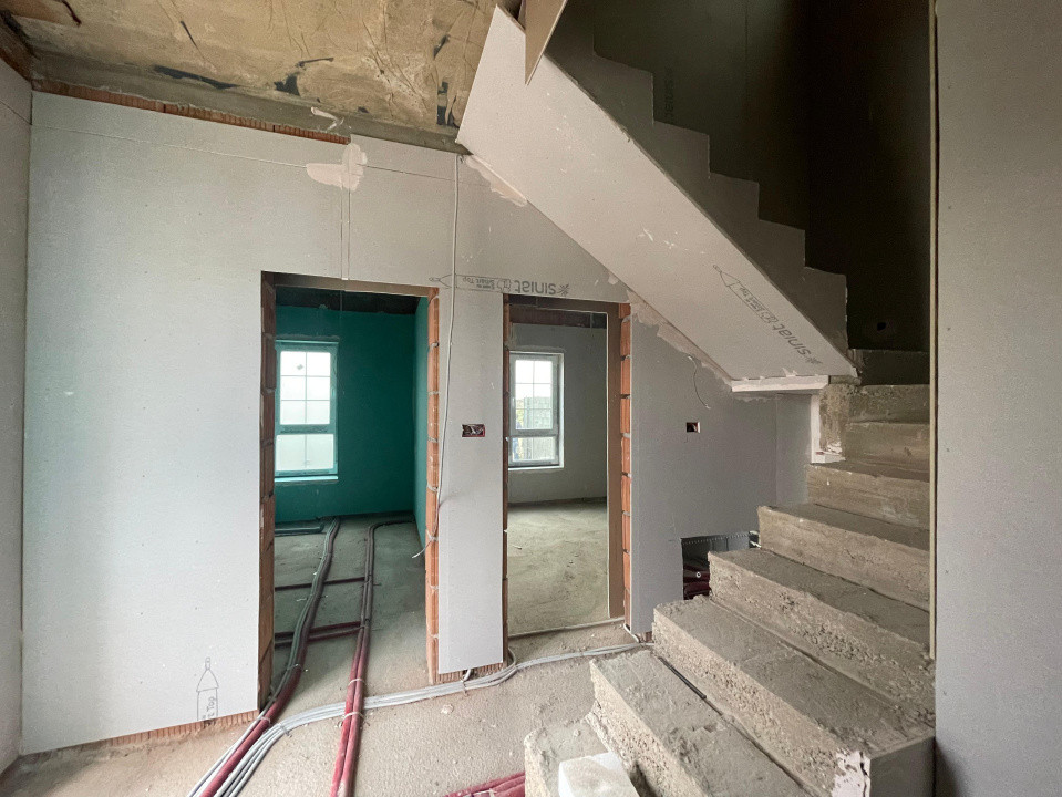 Duplex 4 camere despartit prin camera tehnica Calea Medves Mosnita