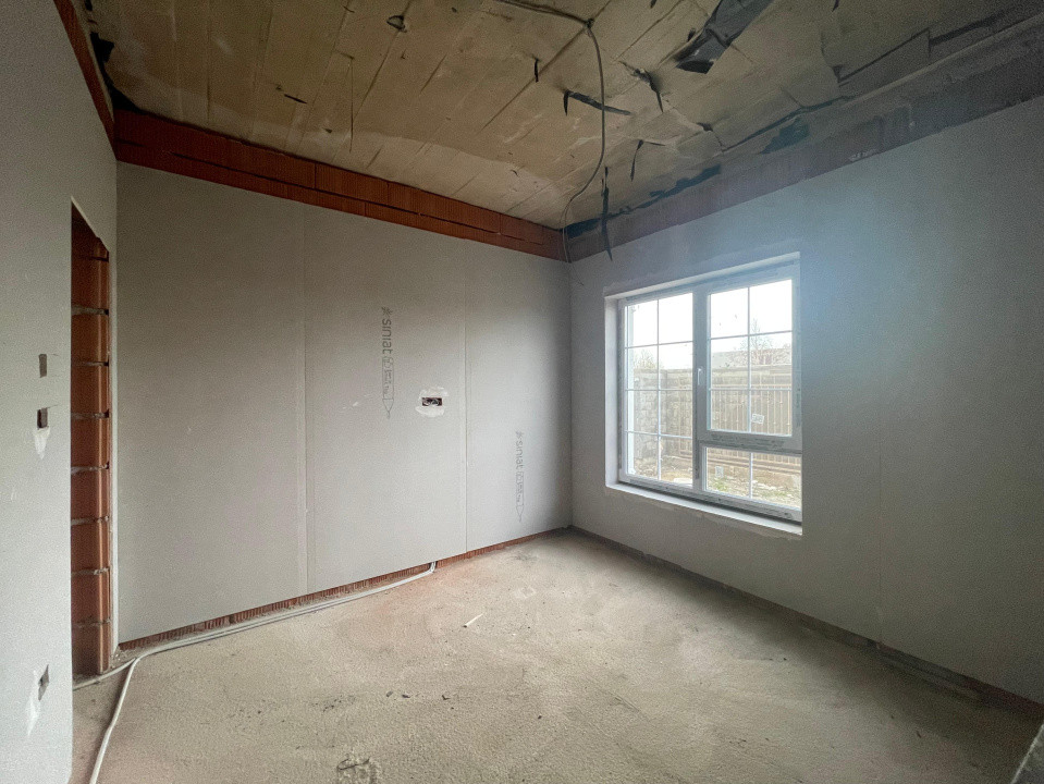 Duplex 4 camere despartit prin camera tehnica Calea Medves Mosnita