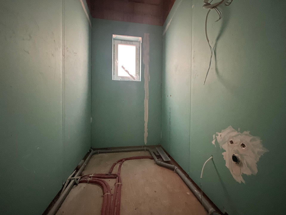 Duplex 4 camere despartit prin camera tehnica Calea Medves Mosnita