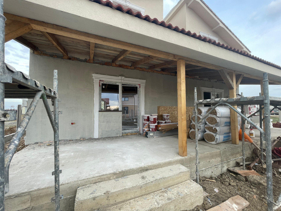 Duplex 4 camere despartit prin camera tehnica Calea Medves Mosnita