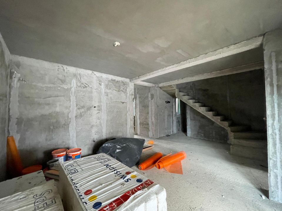 Duplex 4 camere despartit prin camera tehnica Mosnita Noua Valery