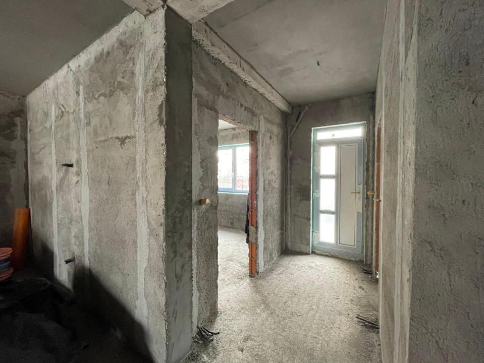 Duplex 4 camere despartit prin camera tehnica Mosnita Noua Valery