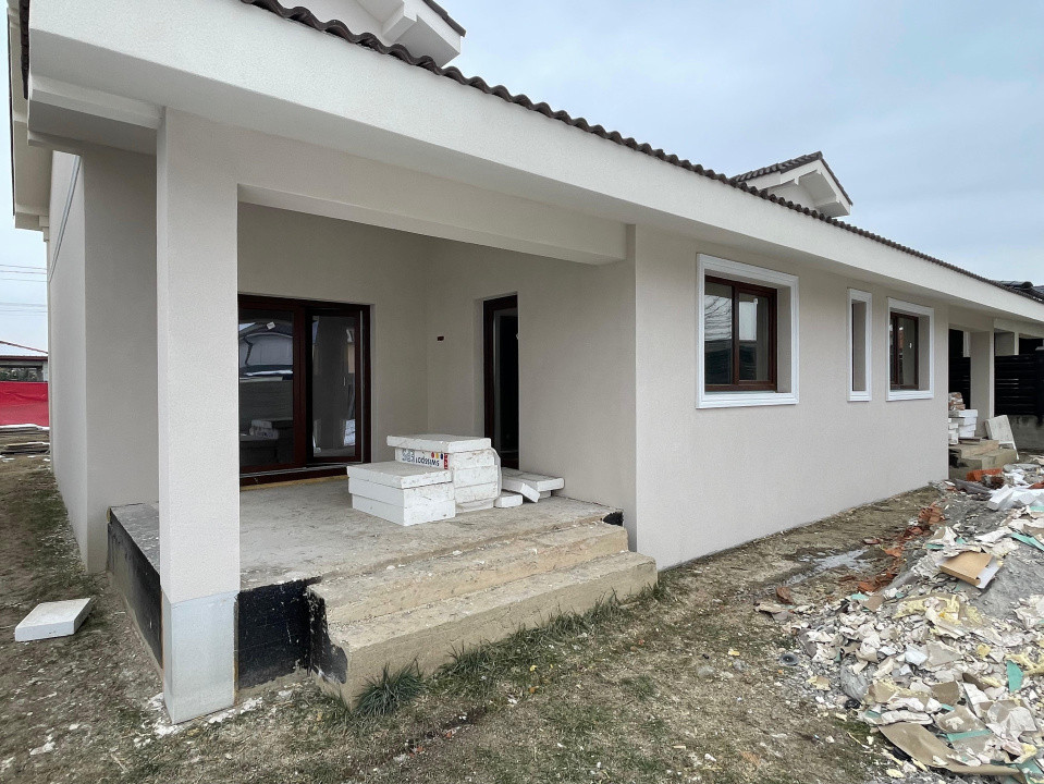 Duplex 4 camere despartit prin camera tehnica Mosnita Noua Valery