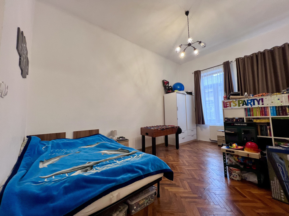  Apartament cu 3 camere,  110mp, etaj 1 - Zona Ultra-Centrala