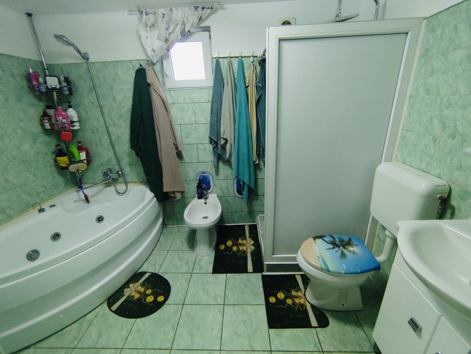 Casa individuala, 4 camere, 277mp teren, zona Girocului