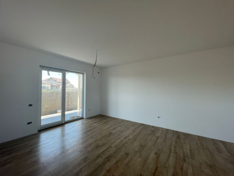 Duplex 3 camere despartit prin baie - Urseni