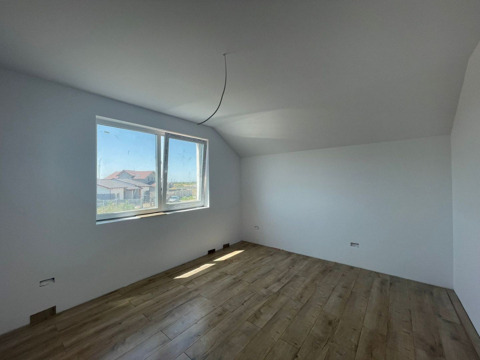 Duplex 3 camere despartit prin baie - Urseni