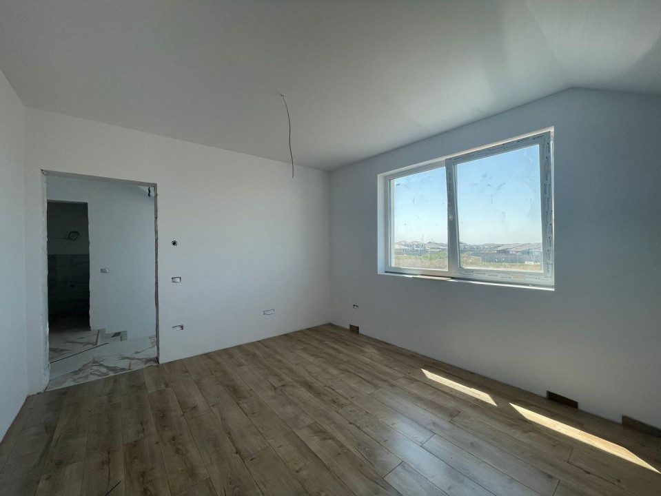 Duplex 3 camere despartit prin baie - Urseni