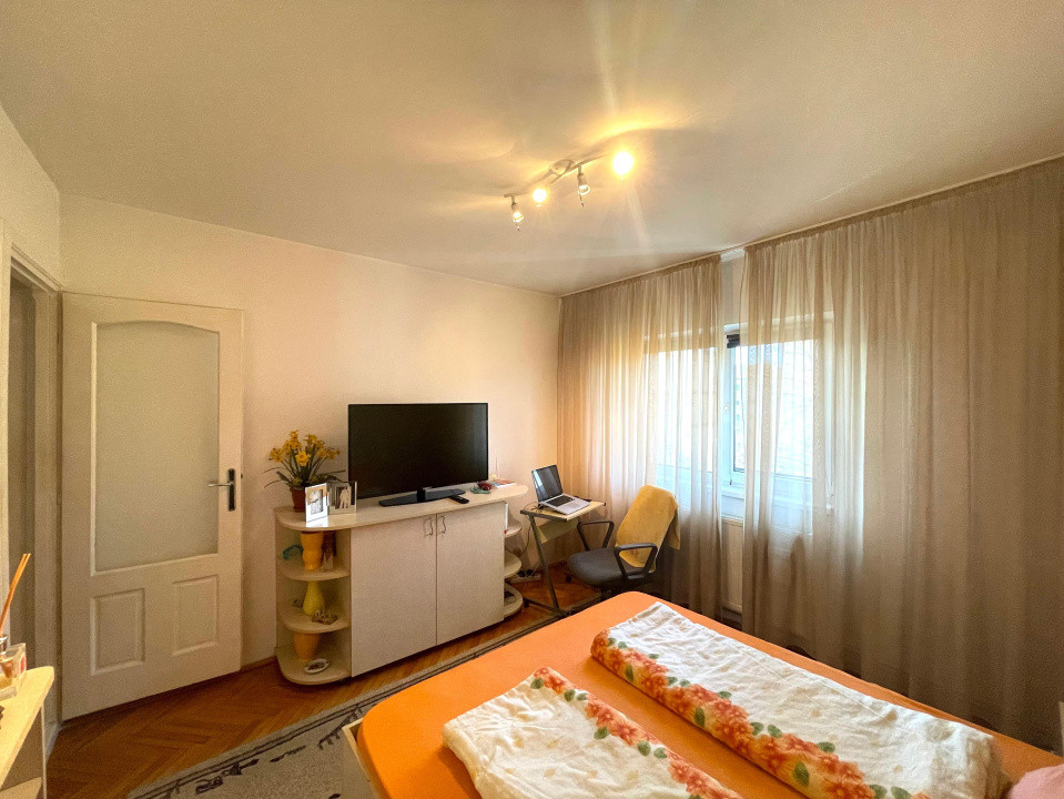 Apartament decomandat 3 camere Soarelui