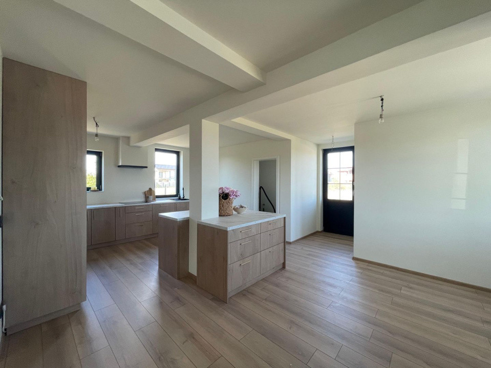 Duplex 6 camere 400mp teren Mosnita Noua