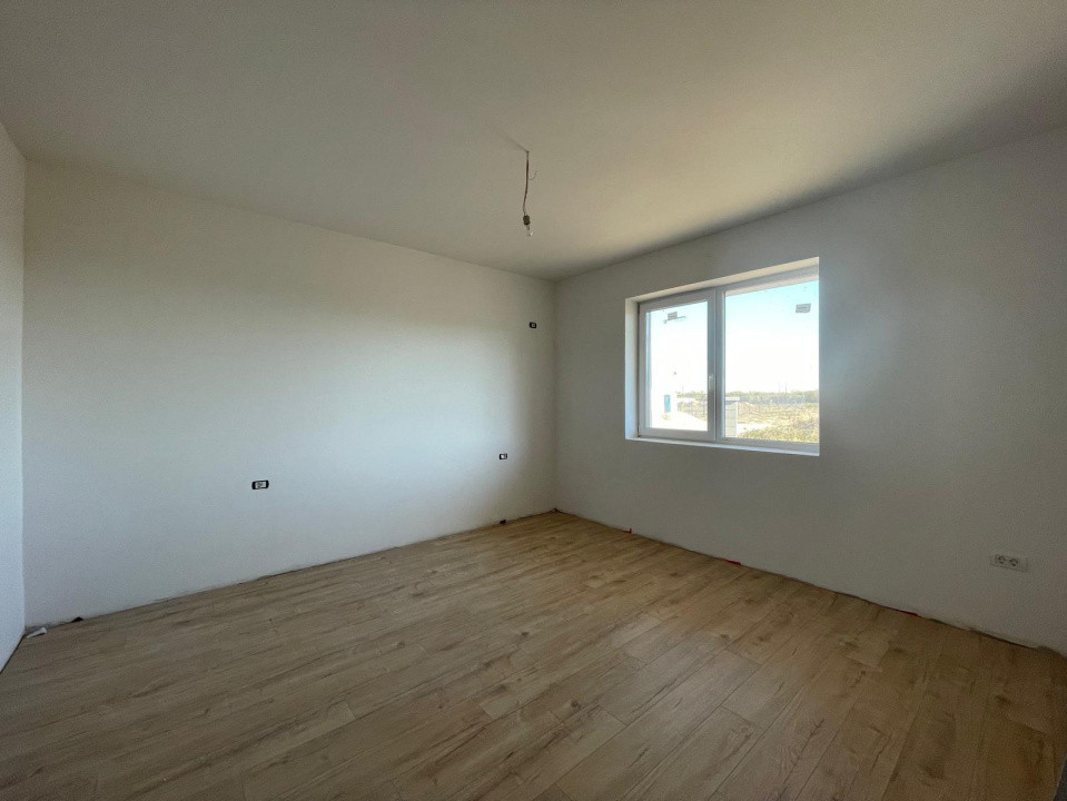 Apartament 3 camere + curte Calea Urseni
