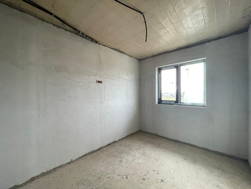 Duplex 5 camere despartit prin garaj Mosnita Noua