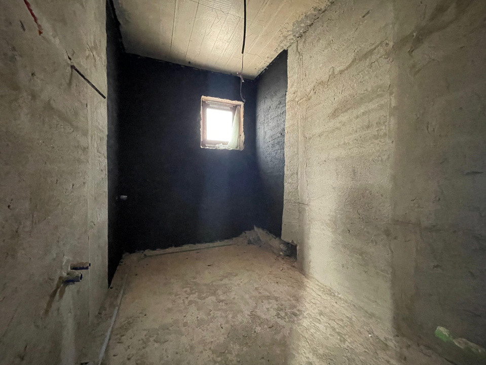 Duplex 5 camere despartit prin garaj Mosnita Noua