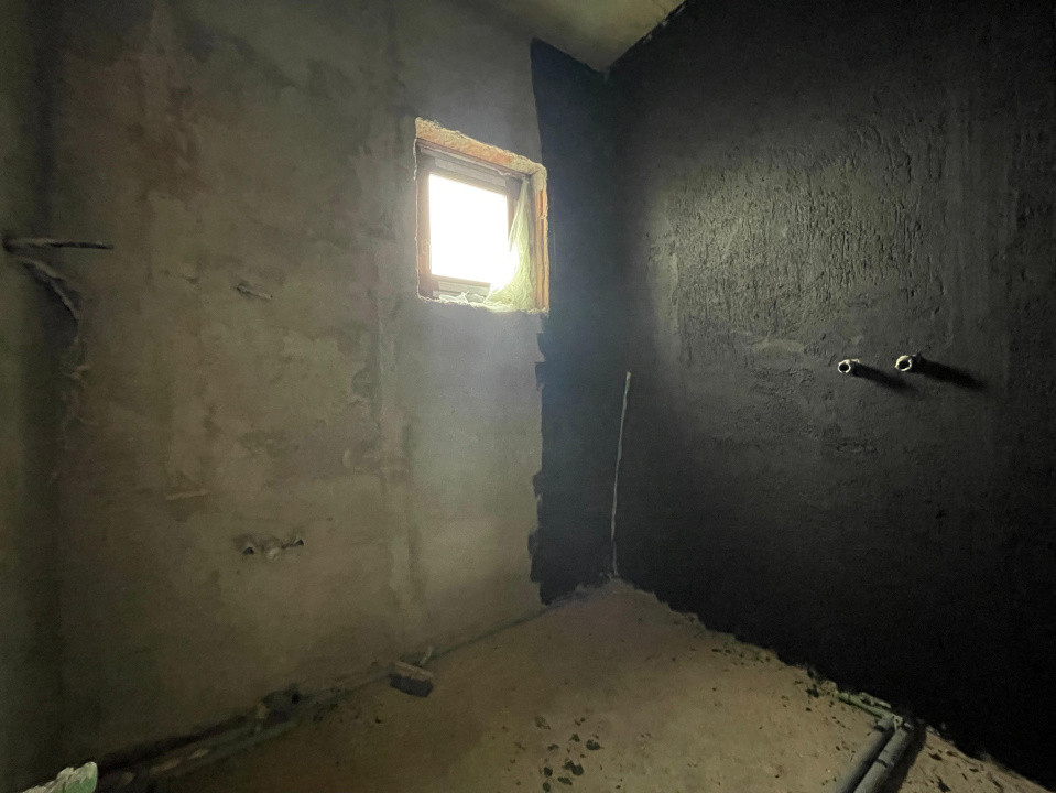 Duplex 5 camere despartit prin garaj Mosnita Noua