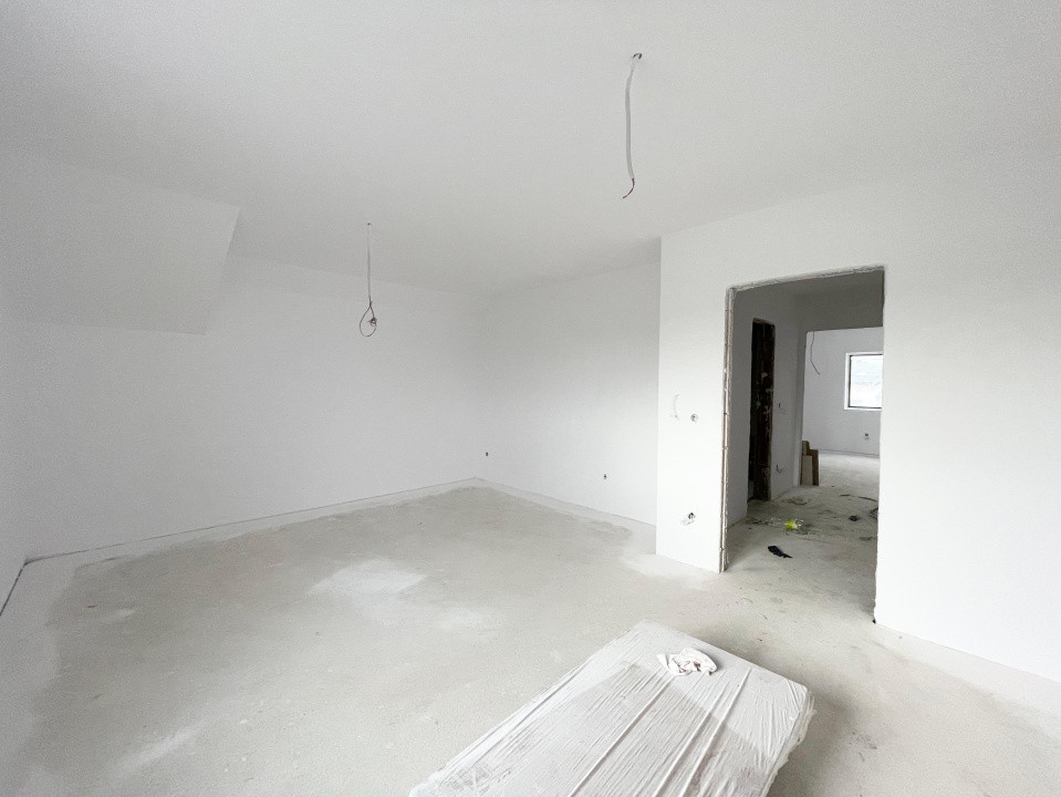 Duplex 4 camere central Mosnita Veche