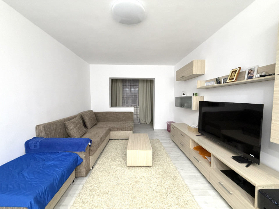 Apartament 4 camere, 80 mp utili, etaj 3, 2 balcoane - Lipovei