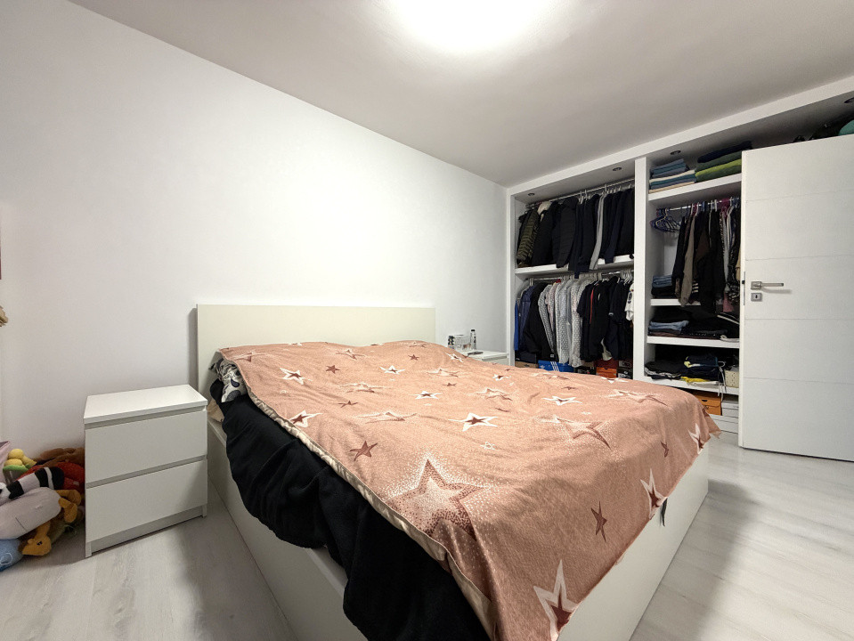 Apartament 4 camere, 80 mp utili, etaj 3, 2 balcoane - Lipovei