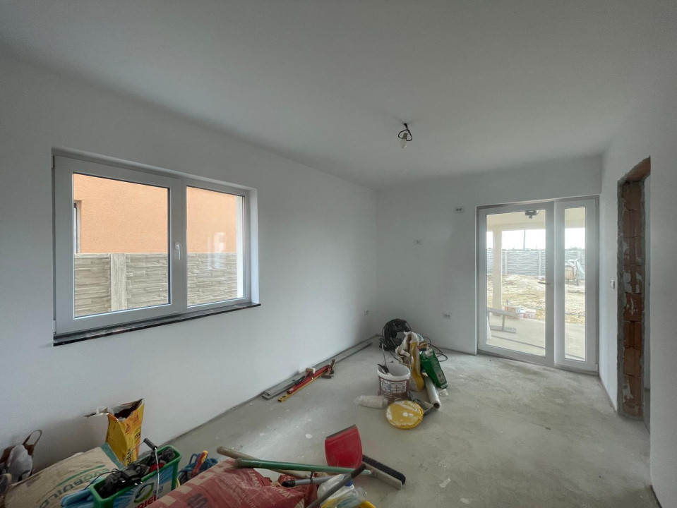 Duplex 5 camere la alb Mosnita Noua