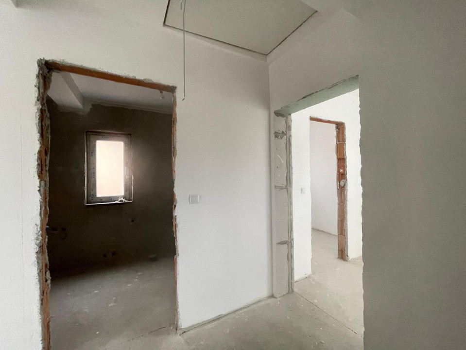 Duplex 5 camere la alb Mosnita Noua