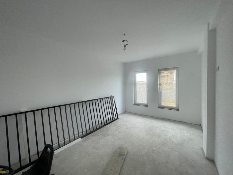 Duplex 5 camere la alb Mosnita Noua