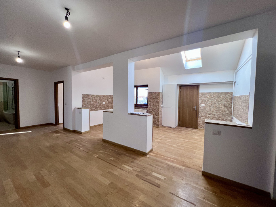  Apartament cu 3 camere, 131mp utili, etaj 3 in Giroc