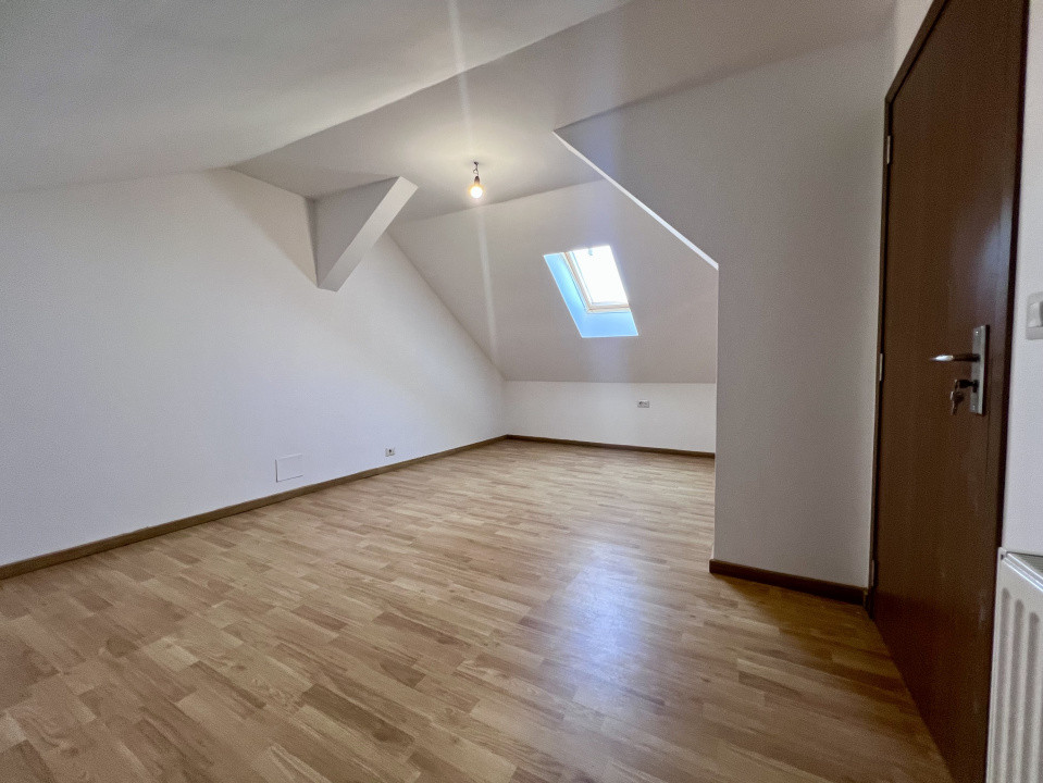  Apartament cu 3 camere, 131mp utili, etaj 3 in Giroc