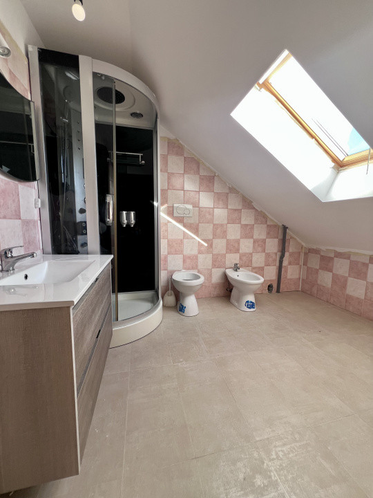  Apartament cu 3 camere, 131mp utili, etaj 3 in Giroc