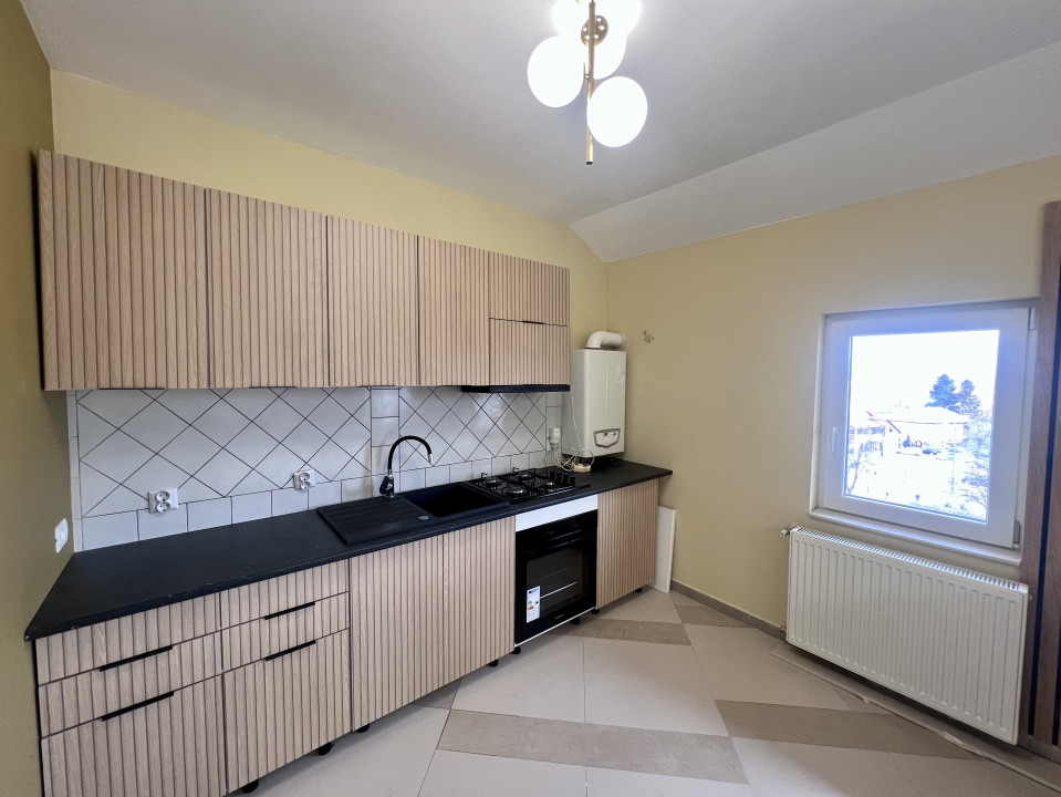 Apartament cu 3 camere, 54mp, etaj 5/5 - Zona Dambovita