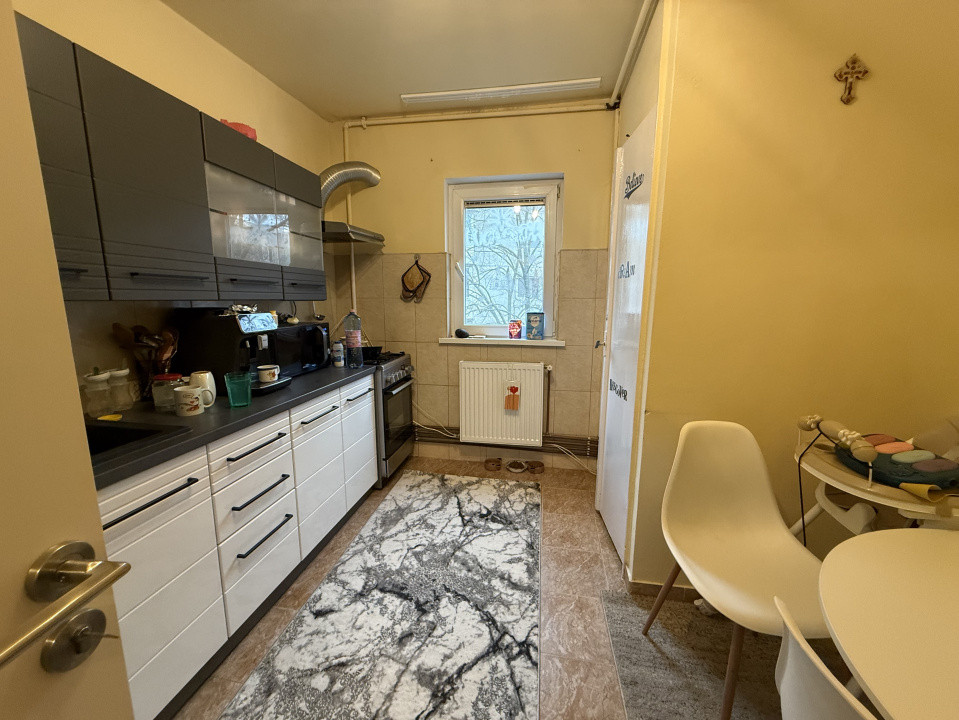 Apartament 3 camere, decomandat, 65 mp utili, mobilat si utilat - Sagului