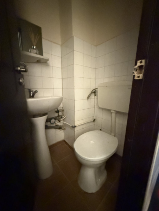 Apartament 3 camere, decomandat, 65 mp utili, mobilat si utilat - Soarelui
