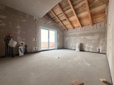 Apartament 2 camere, 47 mp, etaj 2-pe Calea Urseni