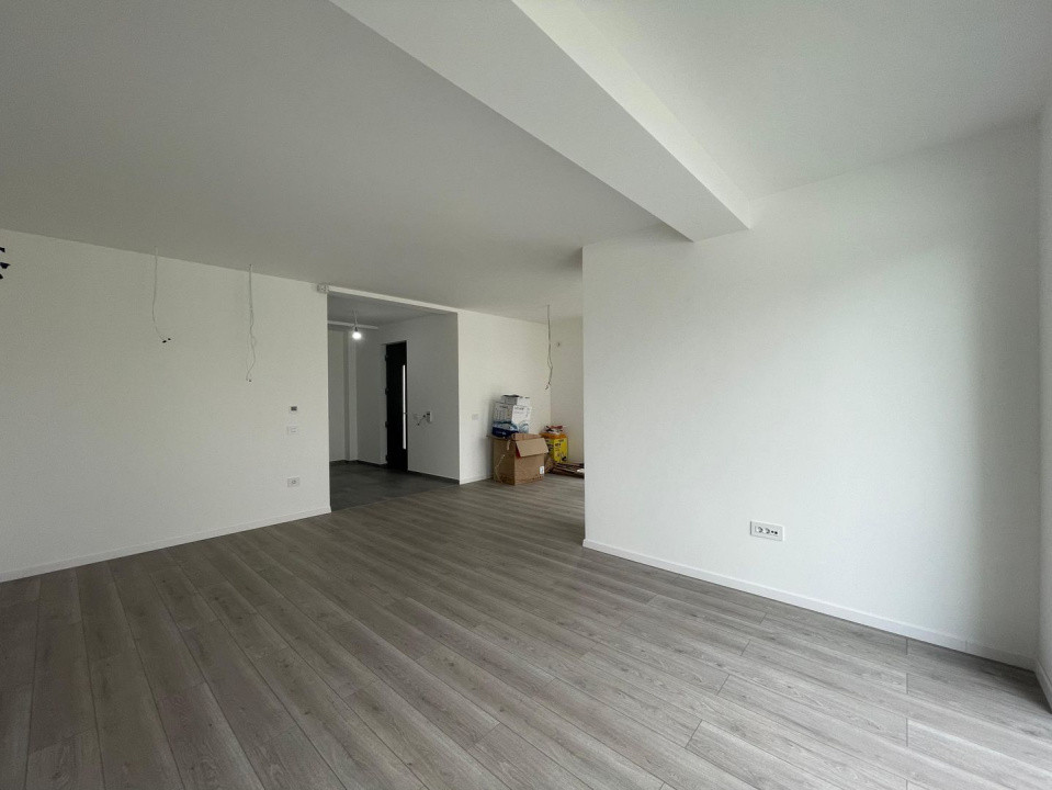 Duplex 4 camere central Mosnita Veche